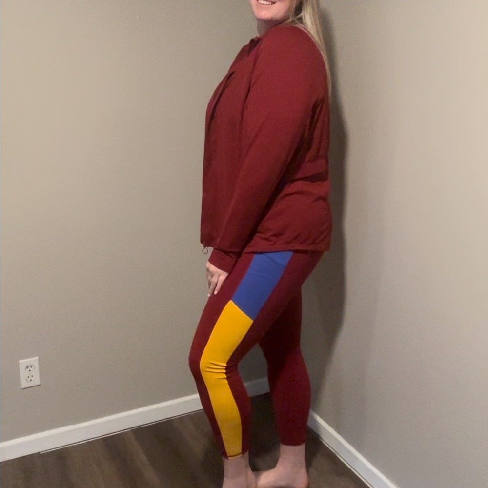 Barely Worn Three Piece Fabletics Set! - image 4